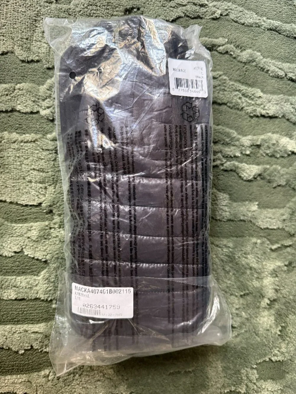 Mackage ALFIE Black Quilted Gloves Size L NWT